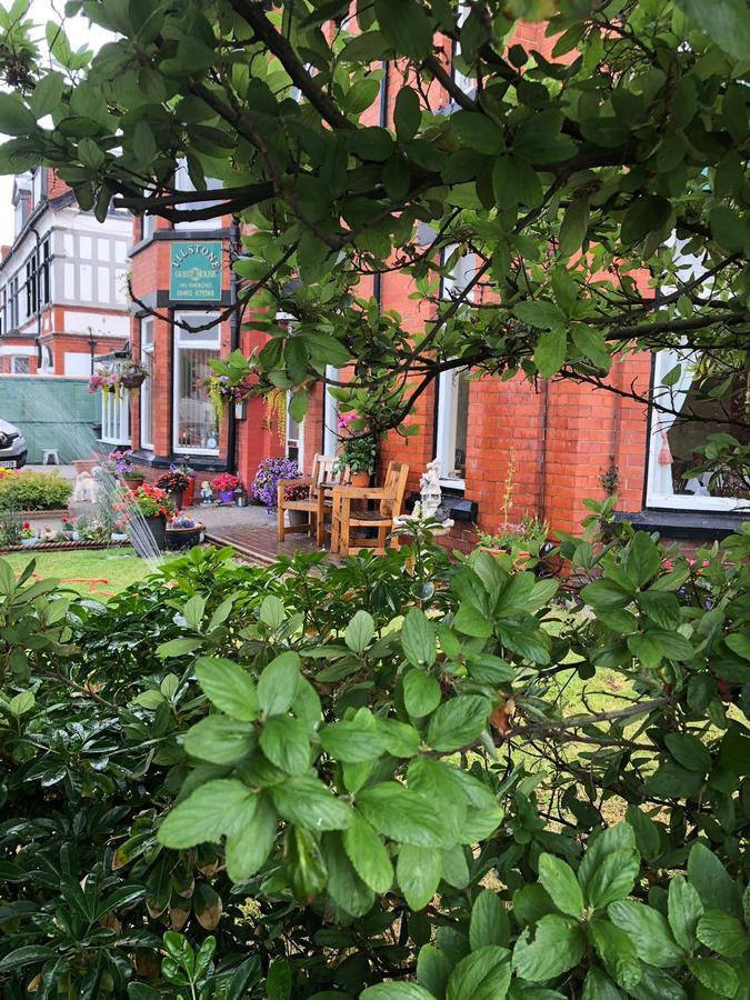 The Tilstone Guest House Llandudno Bagian luar foto